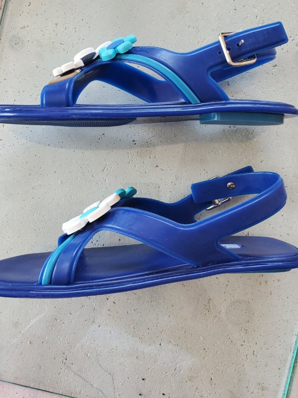 PRADA ! floral daisy appliquéd blue rubber sandals (EU/39.5) - Picture 7 of 12
